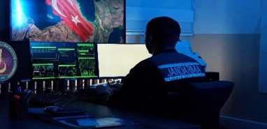Jandarmadan suç örgütlerine şafak operasyonu! 33 tutuklama