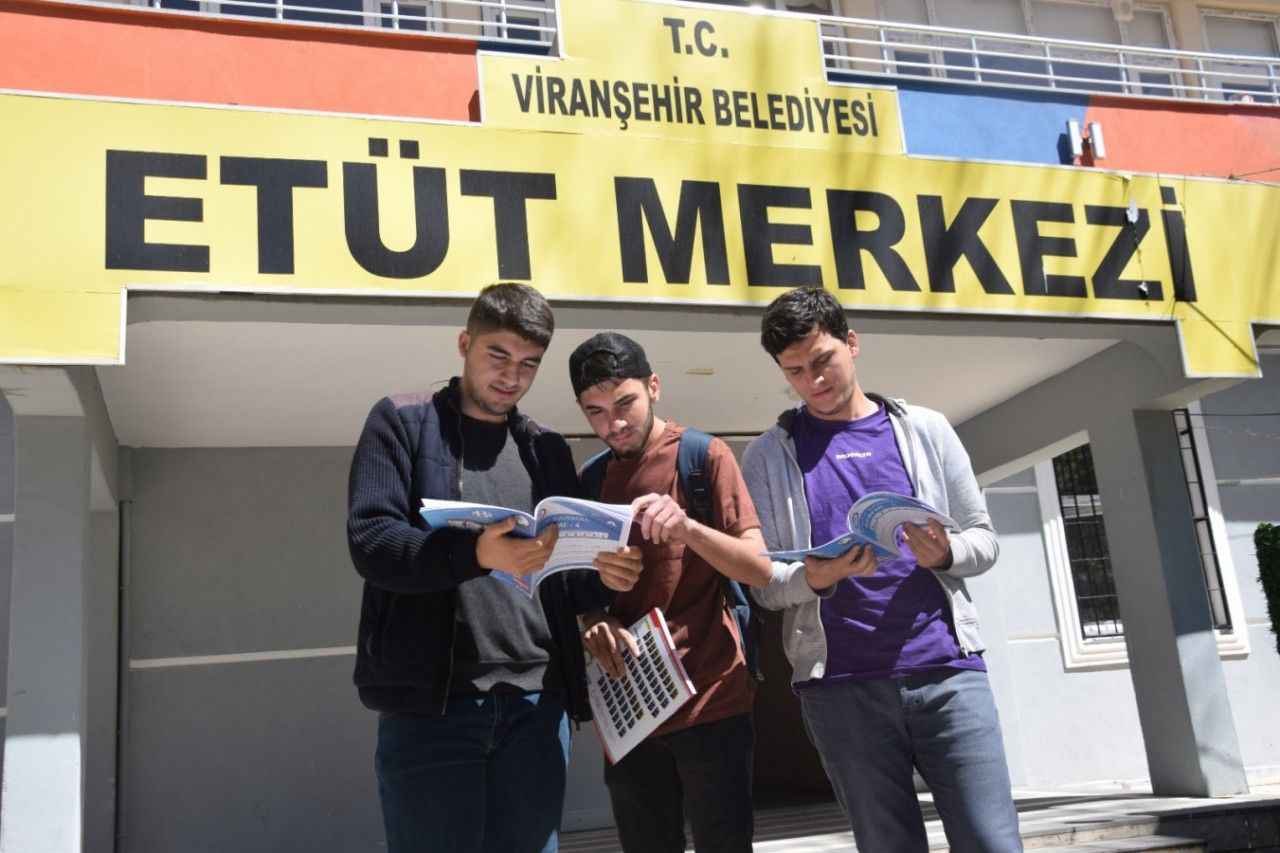 Viranşehir’deki etüt merkezleriyle öğrenciler YKS'de başarı yakaladılar