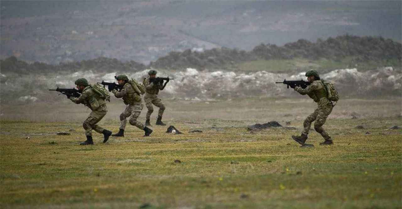 Urfa sınırında 8 terörist etkisiz hale getirildi
