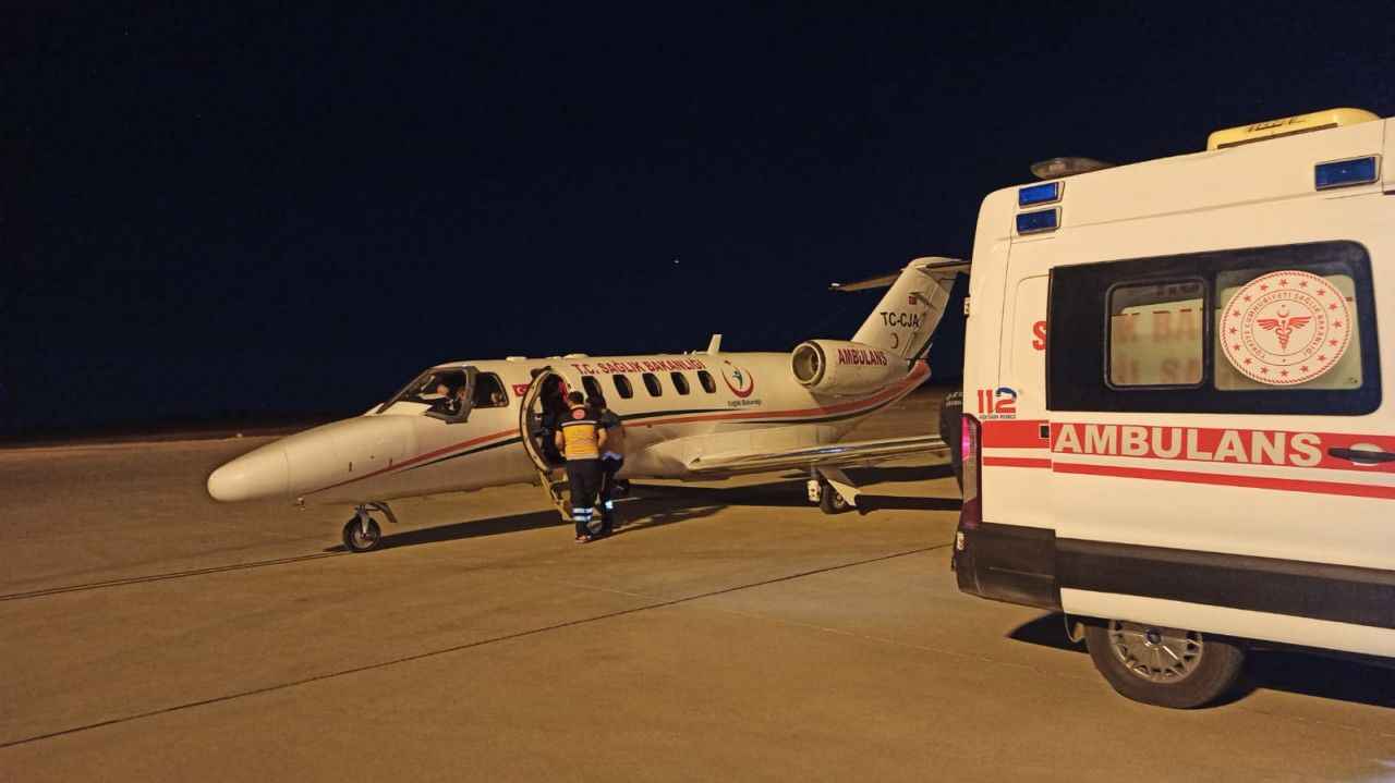 Ambulans uçak Urfa’dan kalp nakli için havalandı