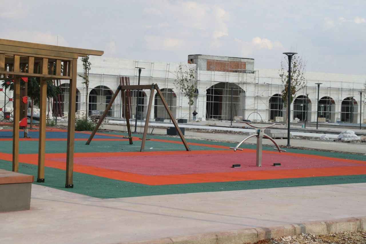 Eyyübiye'de tamamlanan kütüphane açılışa hazırlanıyor