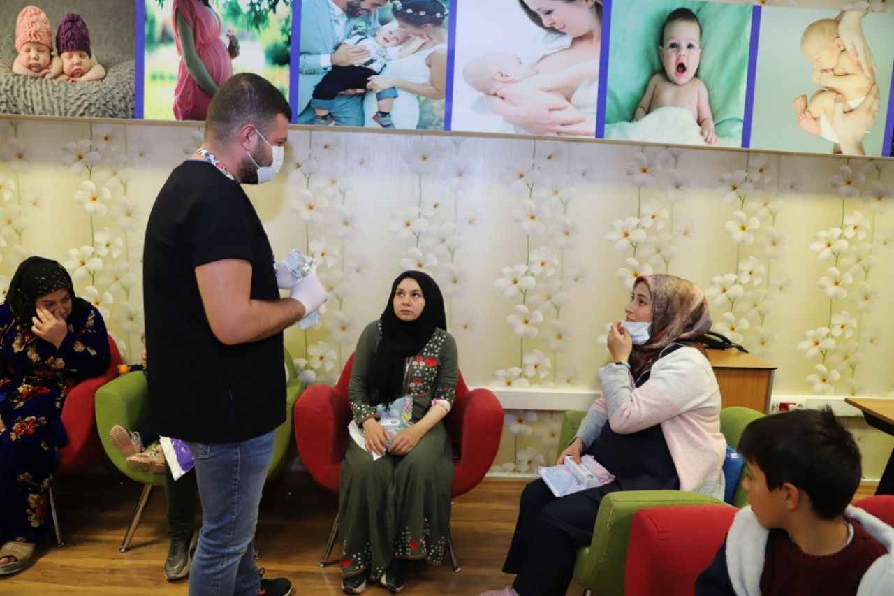 Urfa'da anne adaylarına diş sağlığı eğitimi verildi