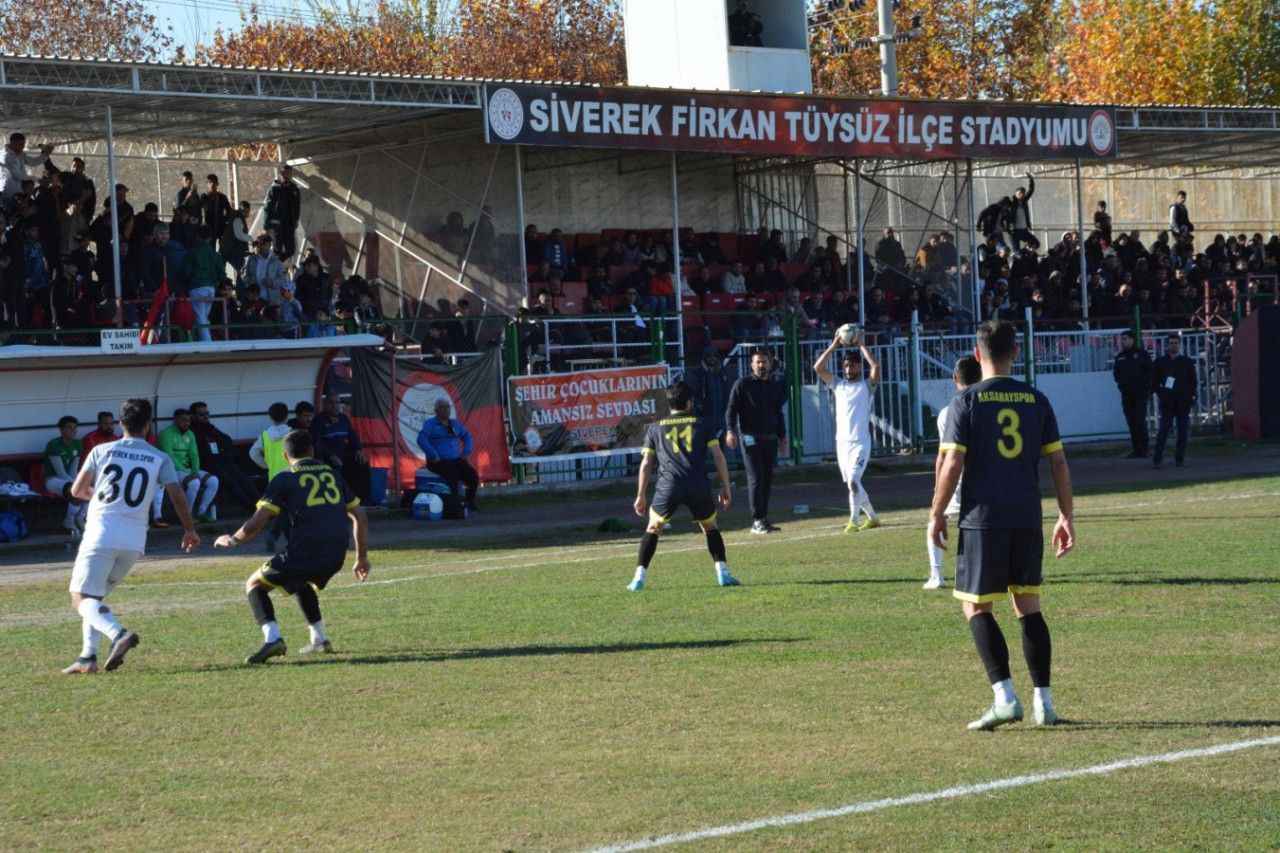 Siverek Belediyespor 3 puanı tek golle aldı