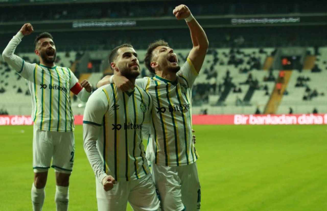 İlk yarı sona erdi! Beşiktaş 0-2 Şanlıurfaspor