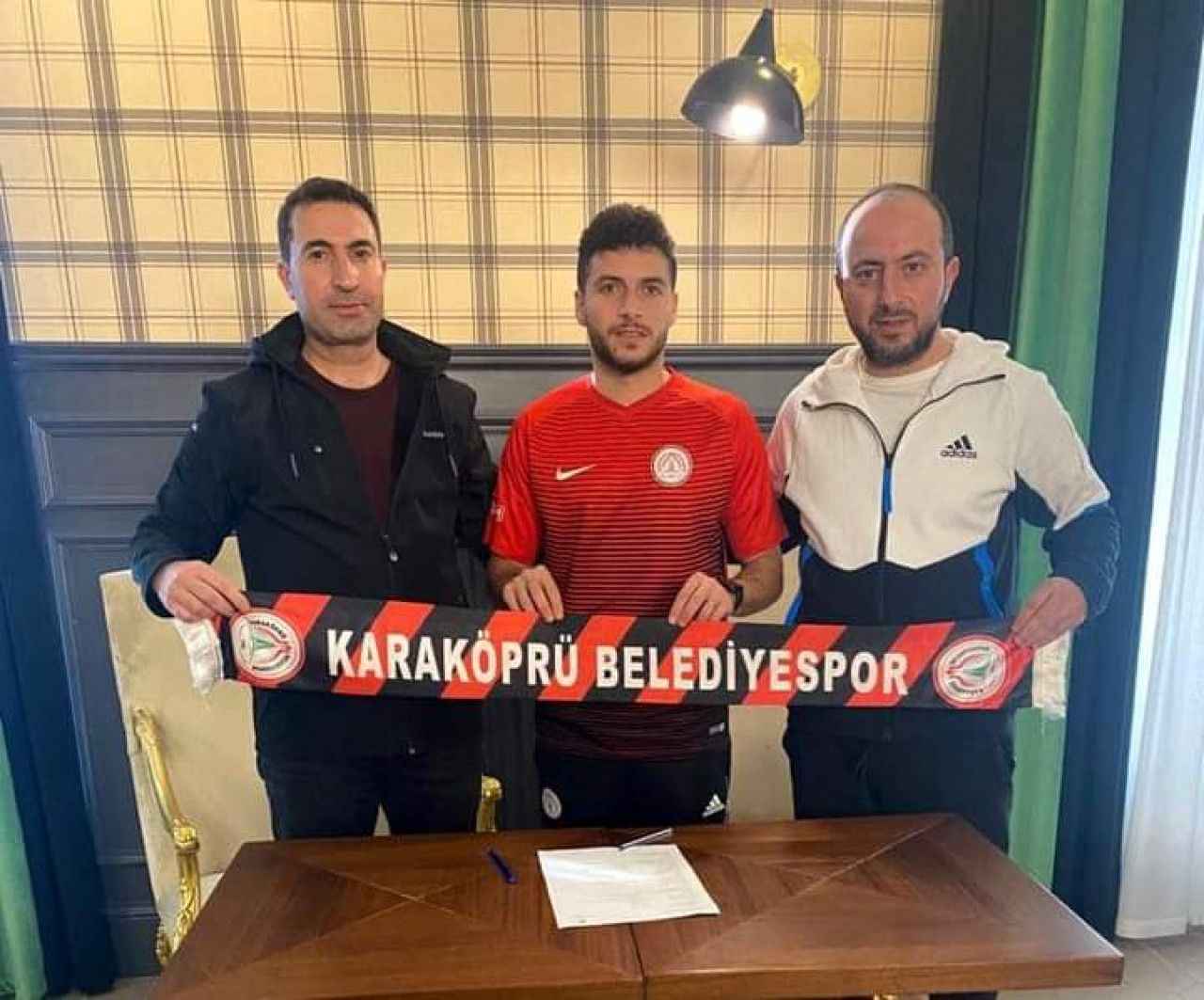 Kırmızı siyahlılar orta saha oyuncusu Koç ile sözleşme imzaladı