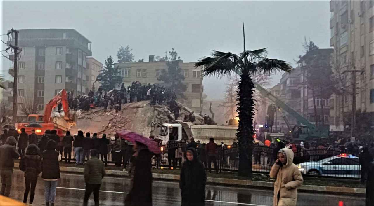 Kahramanmaraş'ta 7,4 büyüklüğünde deprem! Bilanço ağır