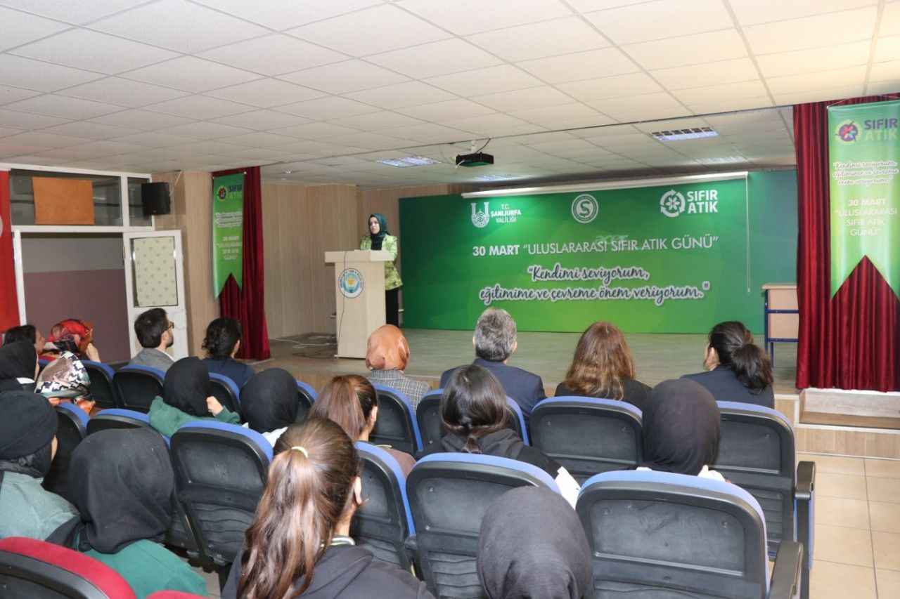 Urfa’da kız öğrencilerine sıfır atık projesi anlatıldı