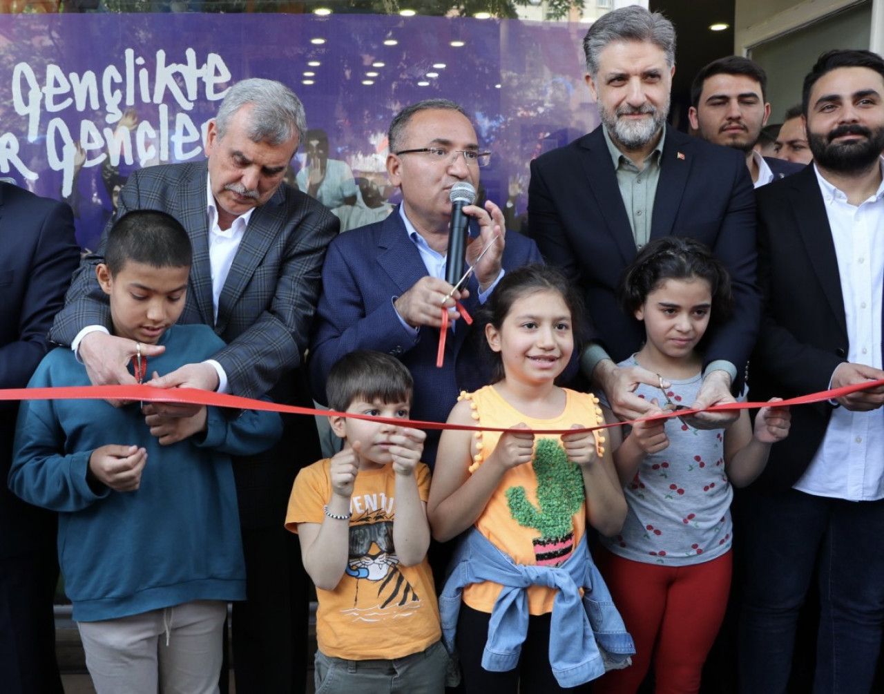 Türkiye’nin İlk ‘Dijital Genç Seçim Ofisi’ Şanlıurfa’da açıldı