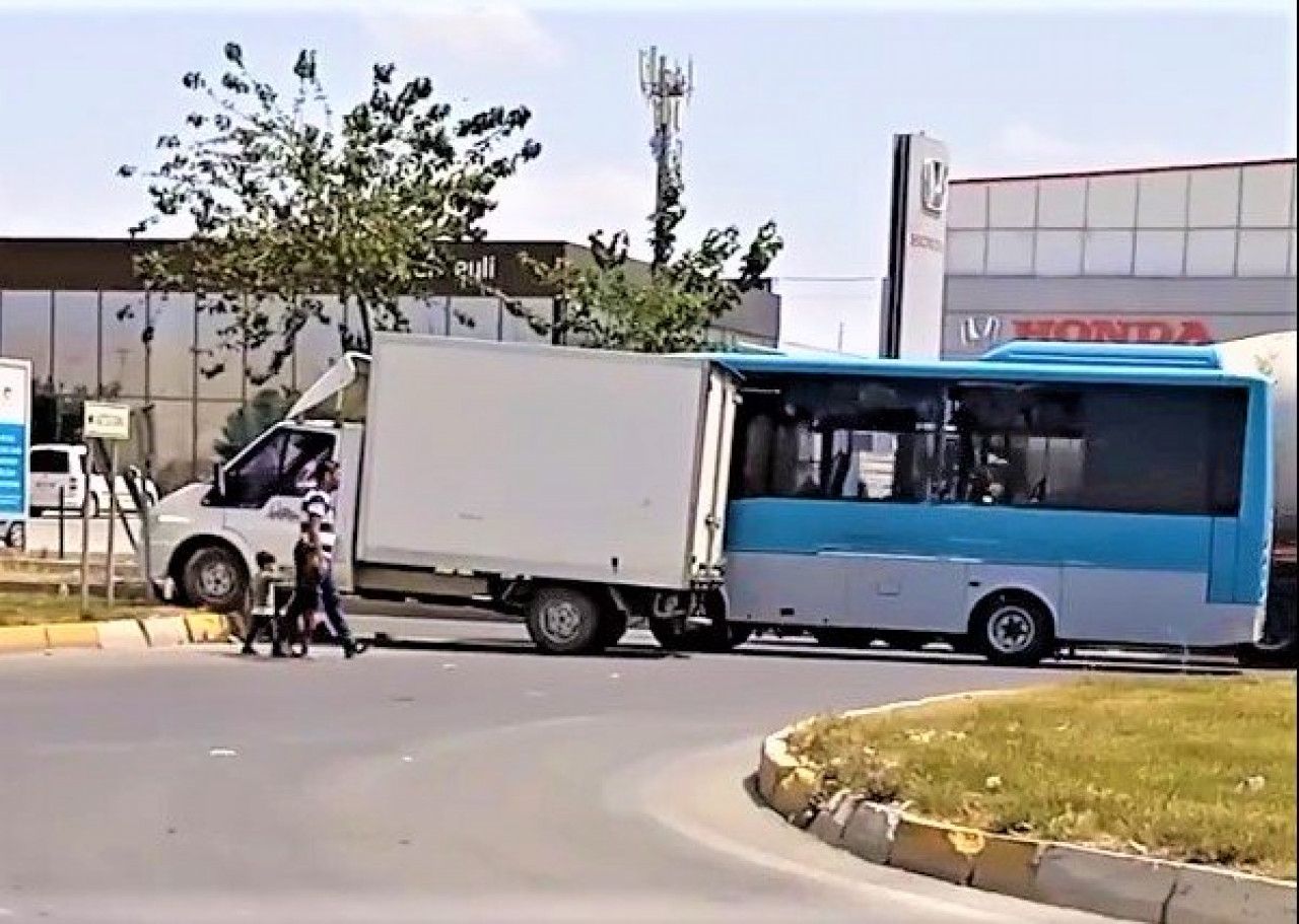 Şanlıurfa’da kamyonetle şehir içi otobüsü çarpıştı!