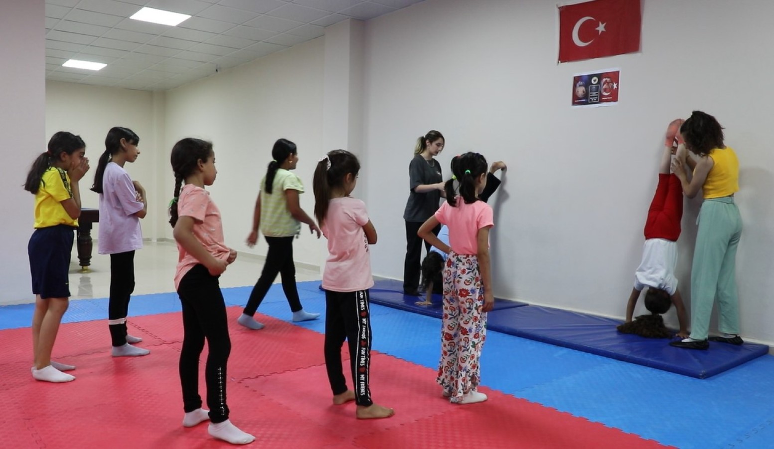 Viranşehir’de jimnastik kursu ile sağlıklı bireyler yetişiyor