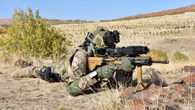 Urfa sınırında 2 PKK/YPG’li terörist etkisiz hale getirildi