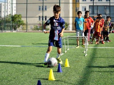 Seyrantepe'de çocuklar zamanını sporla değerlendiriyor