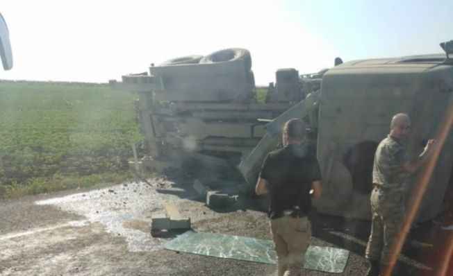Urfa'da askeri araç devrildi! Yaralı askerler var