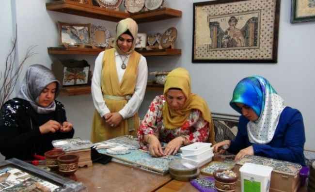 Mozaiklerin şehrinde kadınlara özel kurs