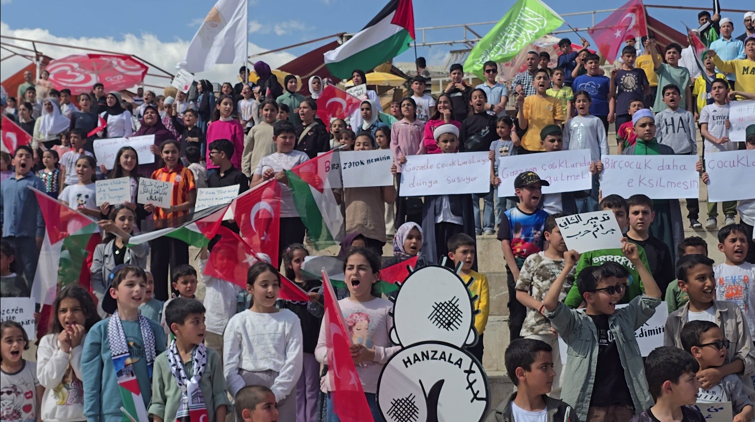Şanlıurfa'da çocuklar Gazze yürüyüşünde! "Çocuklar ölmesin"