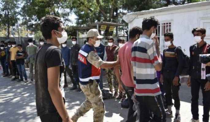 Şanlıurfa’da 22 kaçak göçmen yakalandı