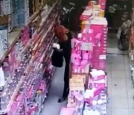 Şanlıurfa’daki markette +18 hırsızlık!