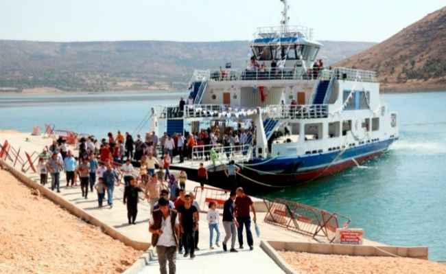 Urfa'da yolcu teknesi kiralanacak
