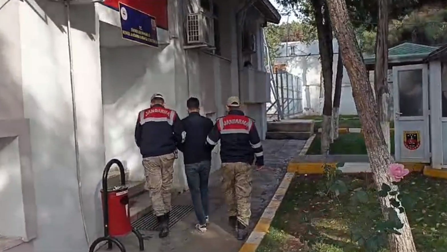 Şanlıurfa'da terör operasyonu: 3 şüpheli yakalandı