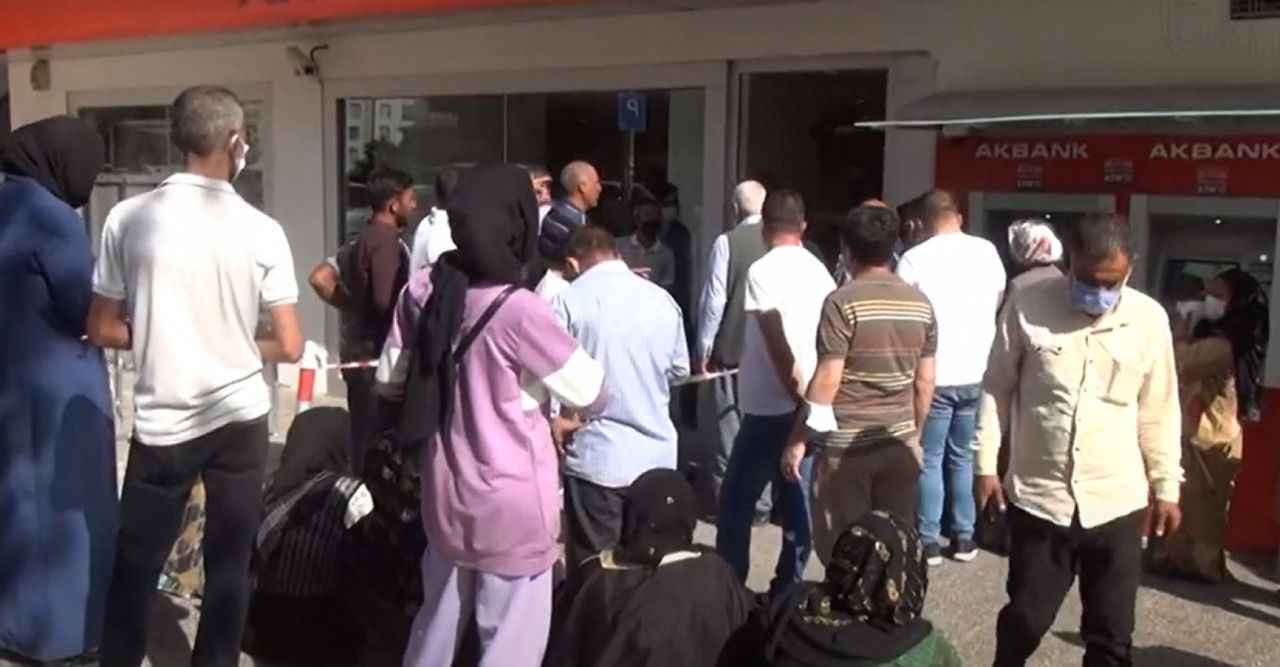 Veriler açıklandı! Urfa'da binlerce kişi bir banka şubesi düşüyor