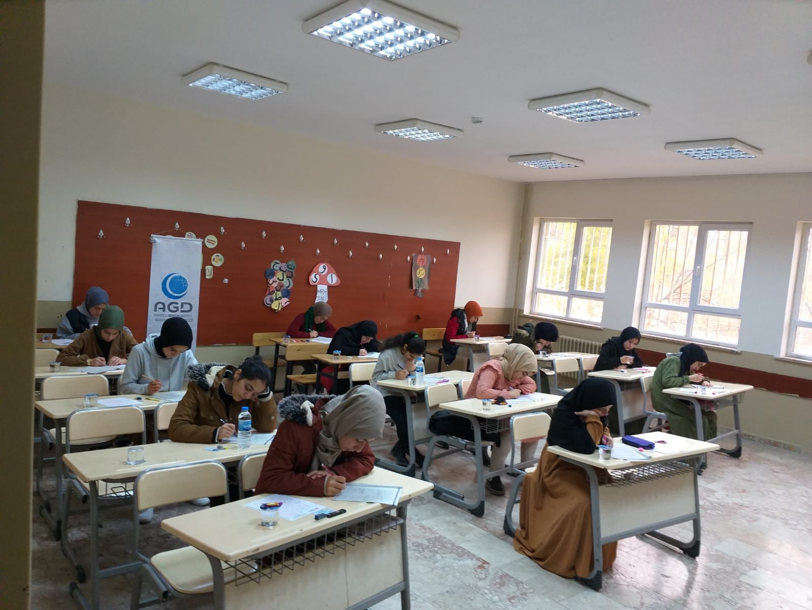 Türkiye geneli yapıldı: Urfa’da binlerce öğrenci katıldı!