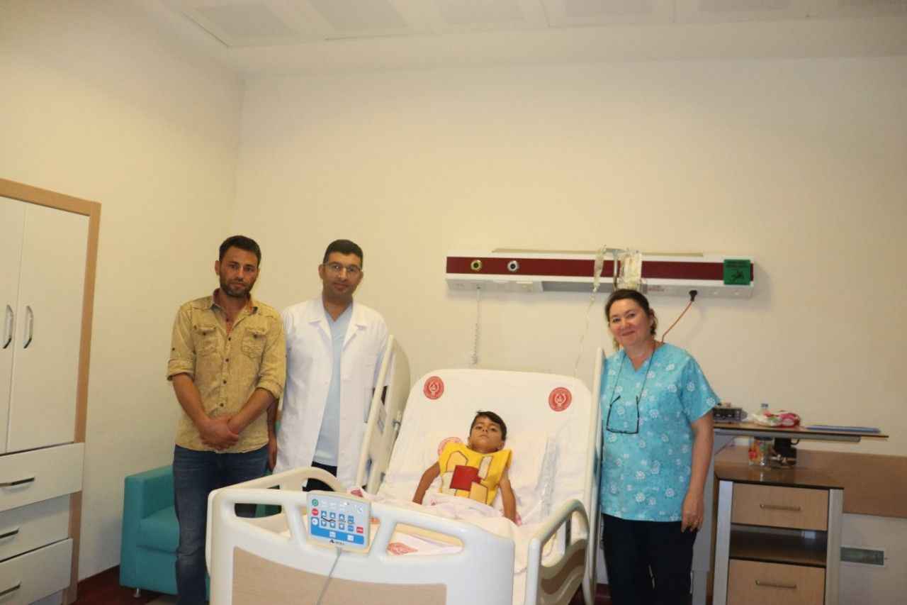 Harran Üniversitesi Hastanesi’nde 8,5 saatlik operasyonla sağlığına kavuştu