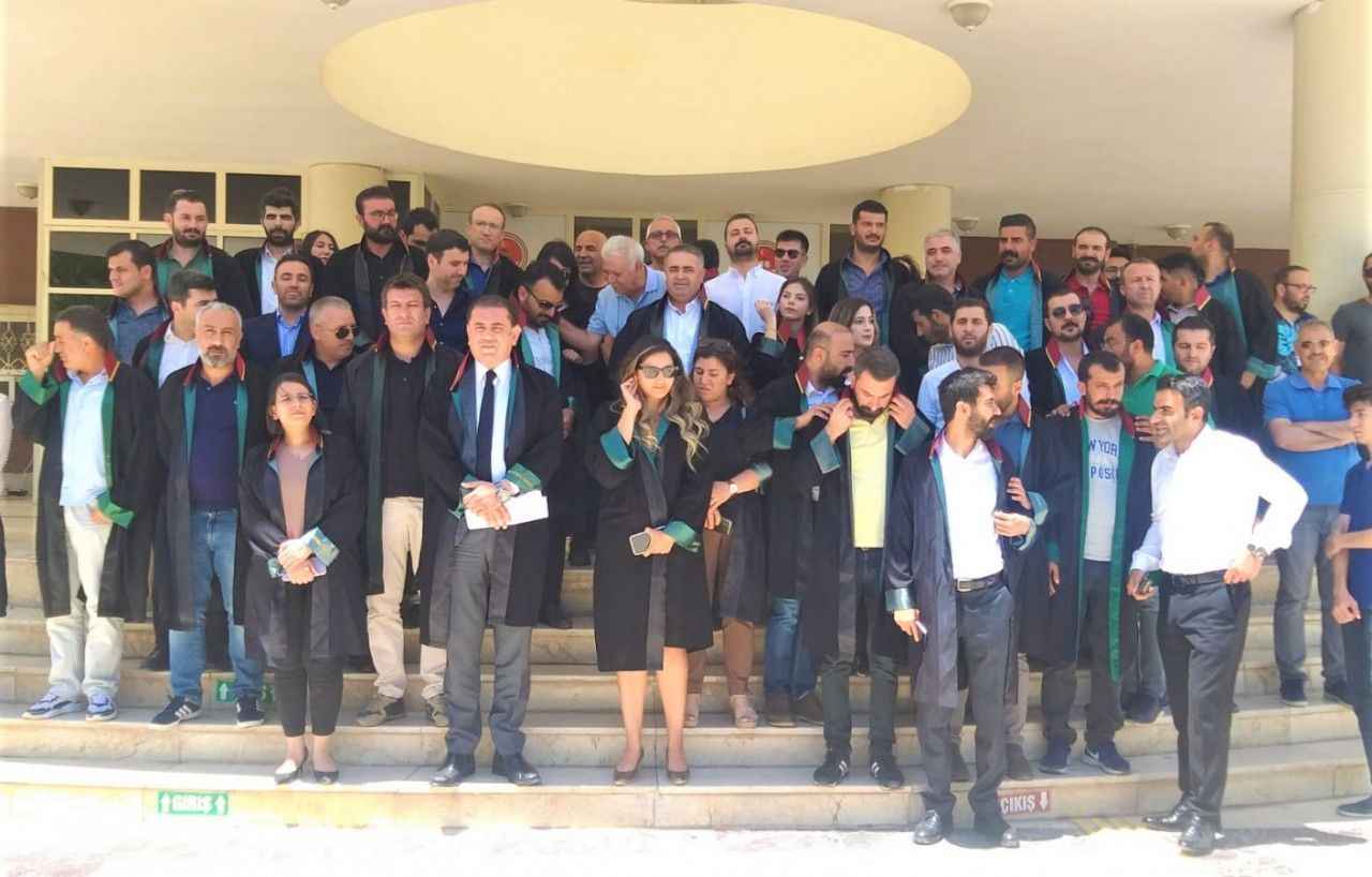 Urfa’da avukatlar öldürülen meslektaşları için toplandı