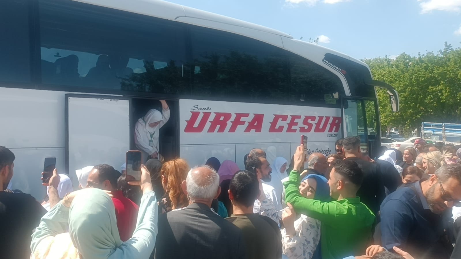Kutsal topraklara giden Şanlıurfalılar geri döndü
