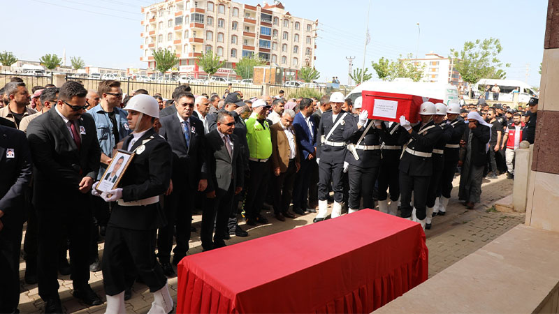 Ankara’da vefat eden polis memuru memleketi Şanlıurfa’da defnedildi