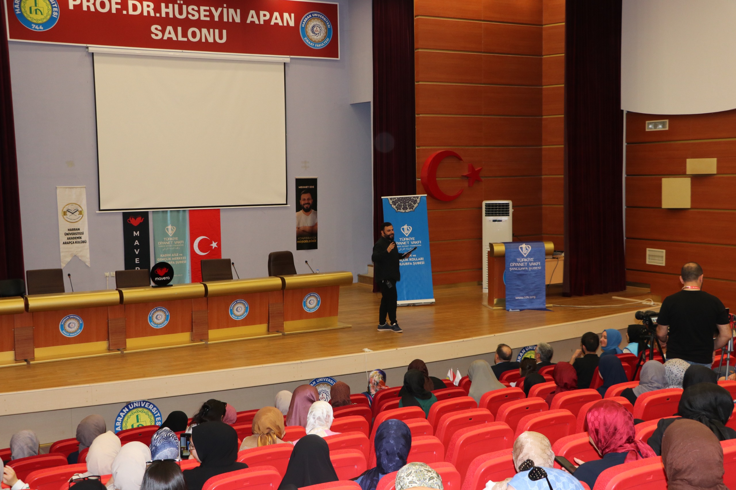 Şanlıurfa'da Gençlik Buluşması: "İnsan Allah'ın Aynasıdır’’