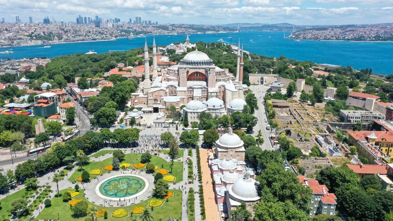 Kültür ve Turizm Bakanı açıkladı! Ayasofya artık ücretli olacak