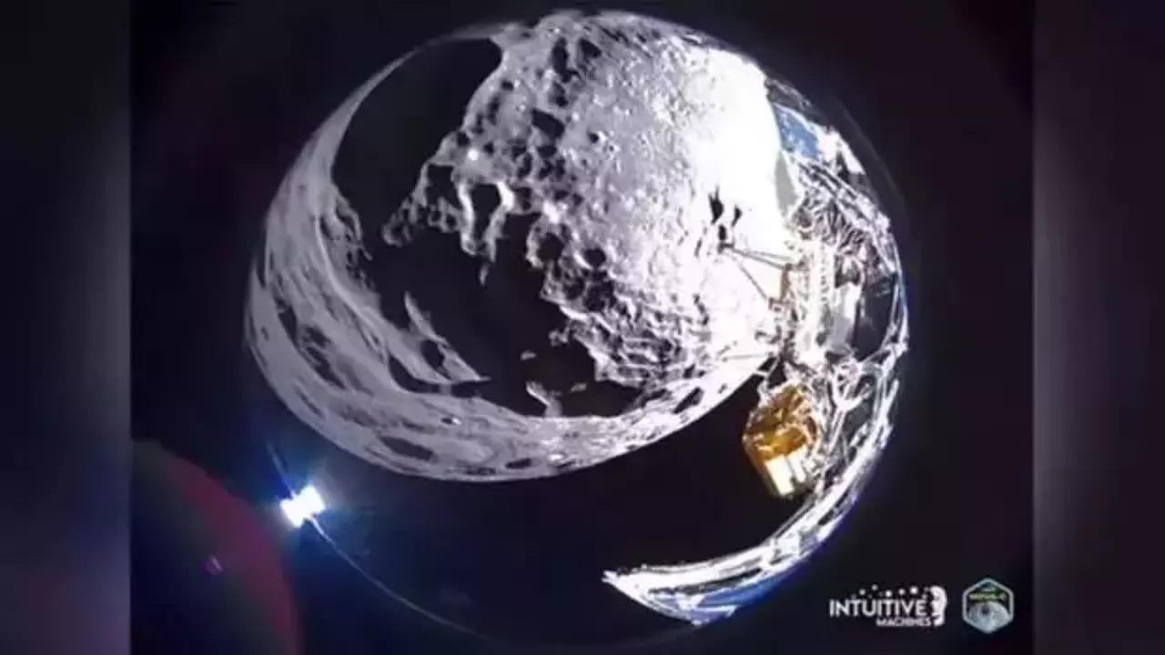 ABD yarım asır sonra Ay'a iniş yaptı