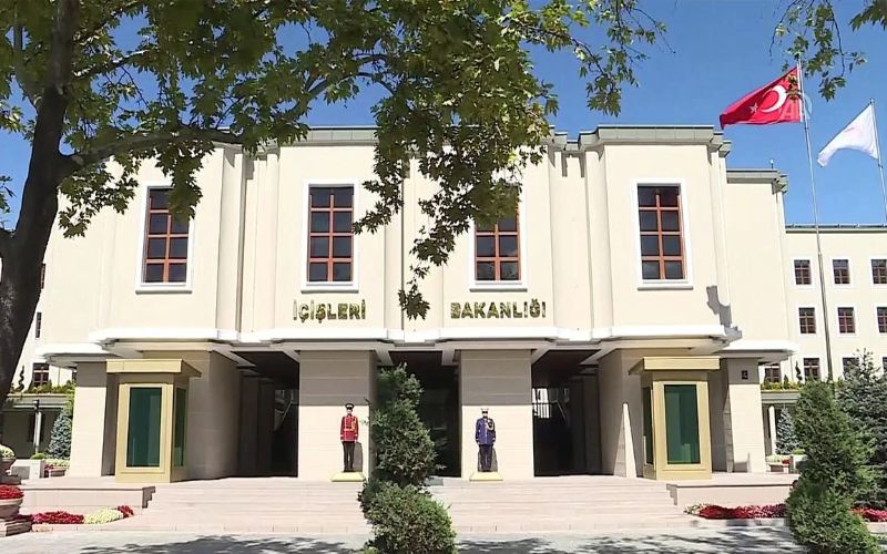 Büyükşehirlerde ilçelere kaymakam yerine vali atanacağı iddiası! Bakanlıktan açıklama geldi
