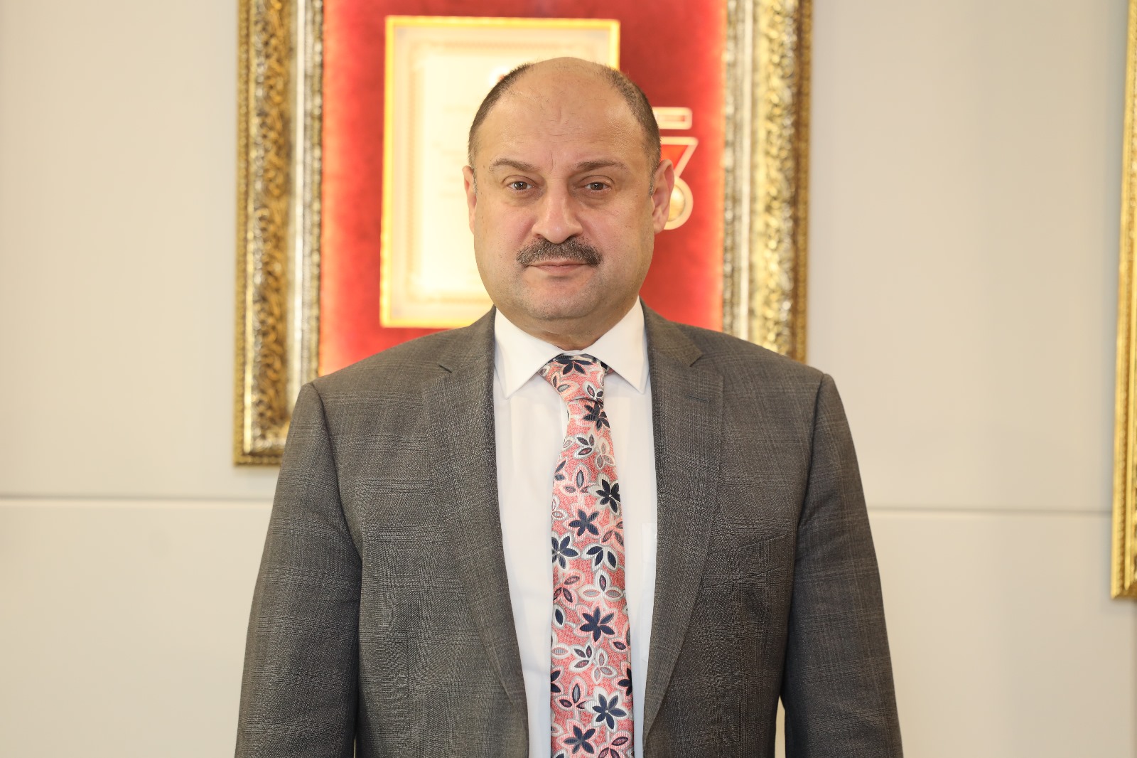 Başkan Gülpınar: Muhabbetle kucaklaşacağımız bayrama kavuşmanın mutluluğunu yaşıyoruz