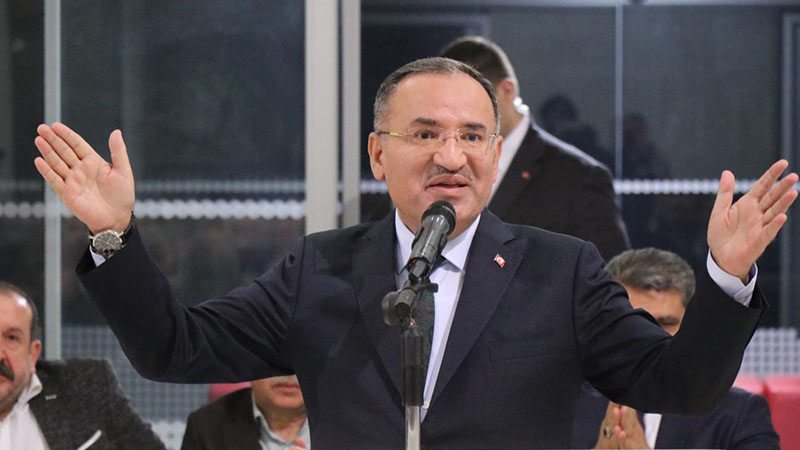 Bozdağ: Fethullah Gülen terörist başıdır