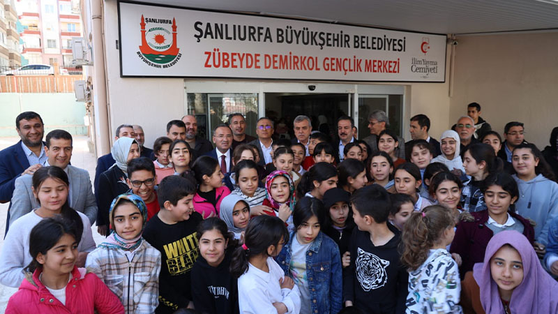 Beyazgül gençlerle buluştu: "Her zaman yanınızdayız!"