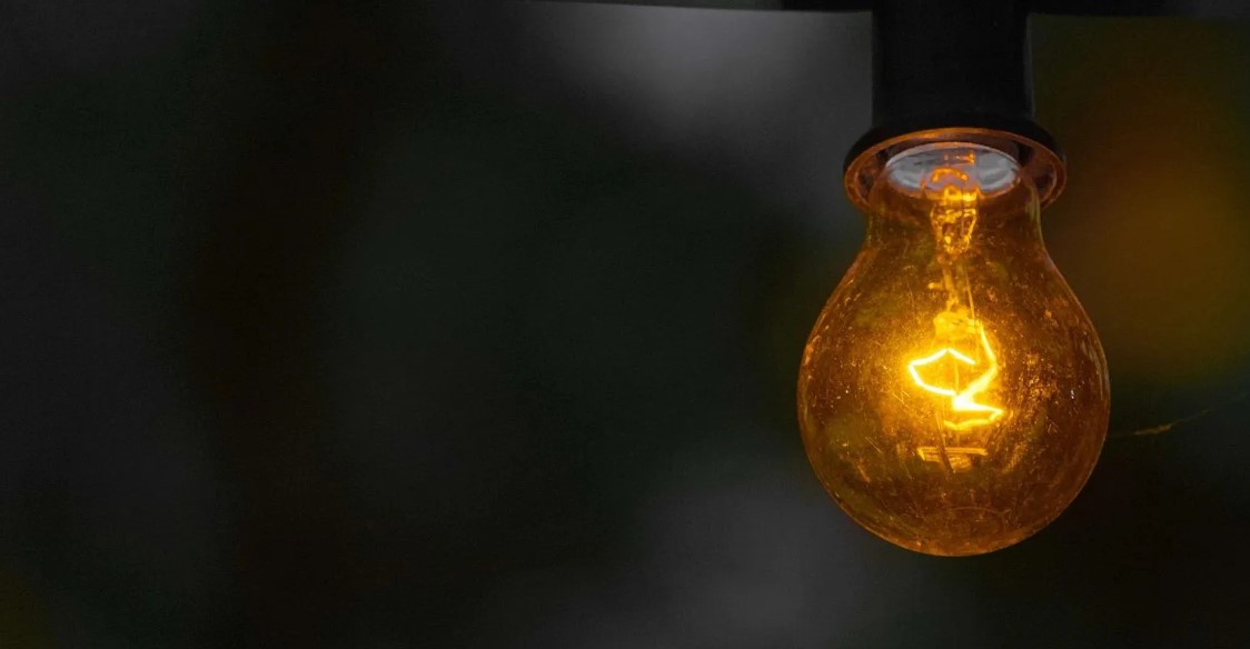 Urfa'da elektrik kesintisi bezdirdi: Bir şey olursa sorumlusu DEDAŞ!