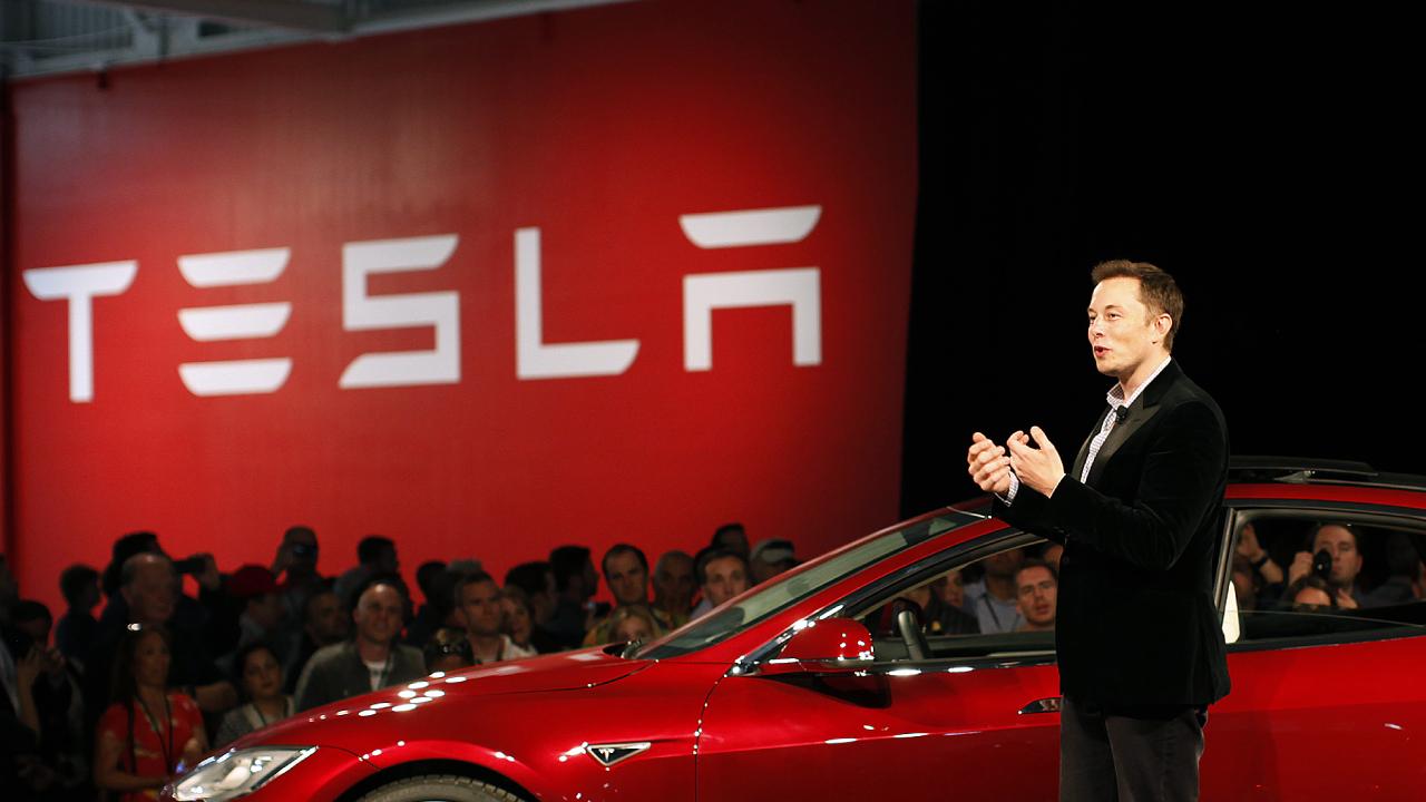 Elon Musk: Dünyanın en zengin insanı ve geleceğin mimarı