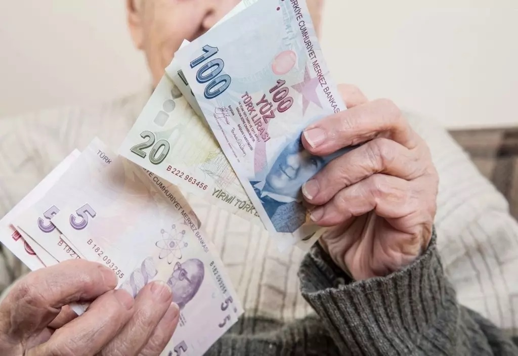 Emekli zamları ayrışıyor: Memur ve memur emeklileri endişeli