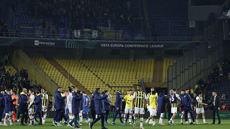 Fenerbahçe, yarın Trabzonspor deplasmanında