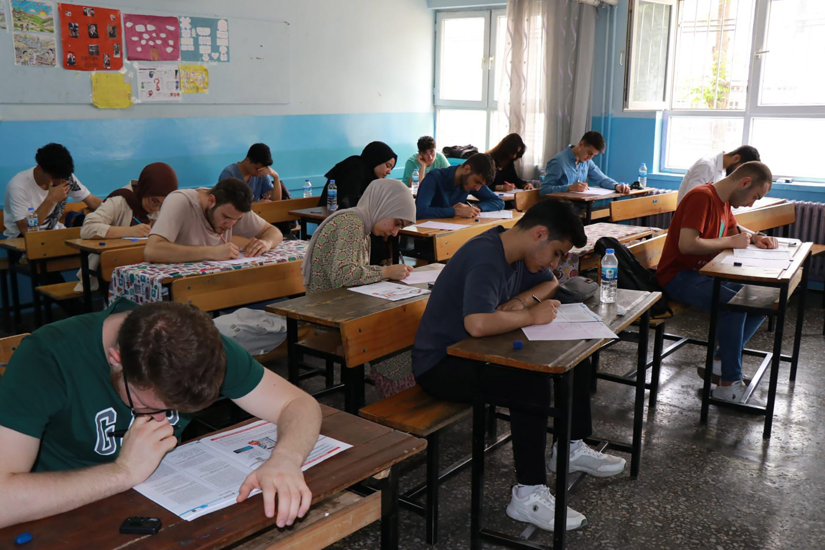 Üniversite adaylarına ücretsiz sınav imkanı