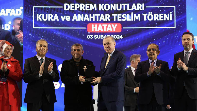 Hatay’da deprem konutları için teslim töreni Cumhurbaşkanı Erdoğan: 2 ayda 75 bin konutu teslim edeceğiz