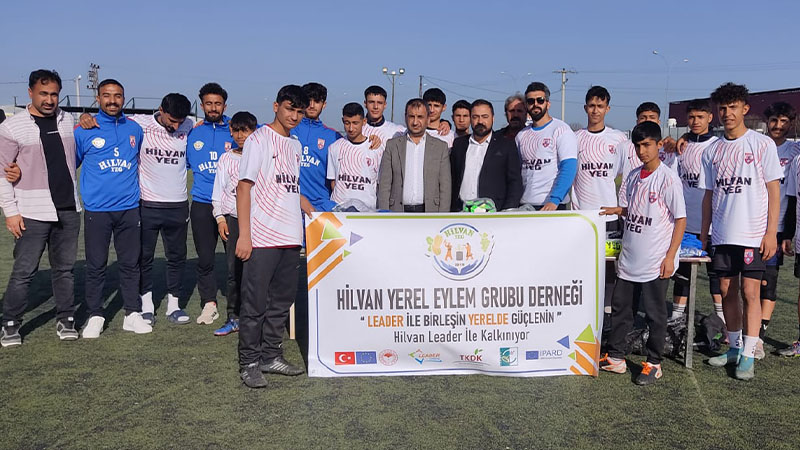 Hilvan Belediyespor’a malzeme desteği