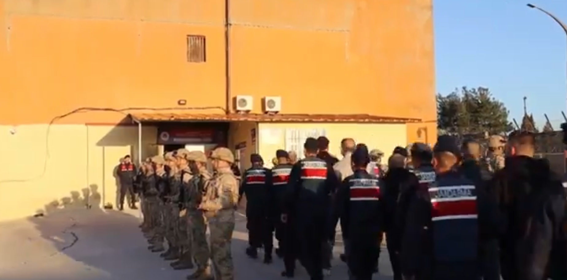 Darısı Şanlıurfa'daki tefecilere dedirten operasyon: 75 gayrimenkule ve 34 araca el konuldu!