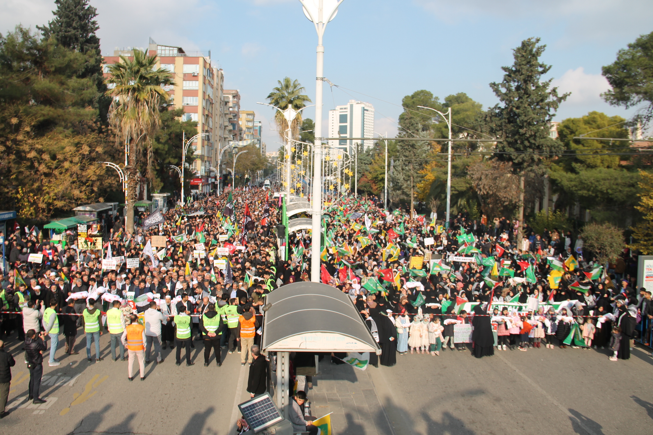Kudüs ve Mescid-i Aksa için Şanlıurfa'da büyük yürüyüş