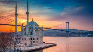 İstanbul, dünyanın en büyük ve en kozmopolit şehirlerinden biridir.