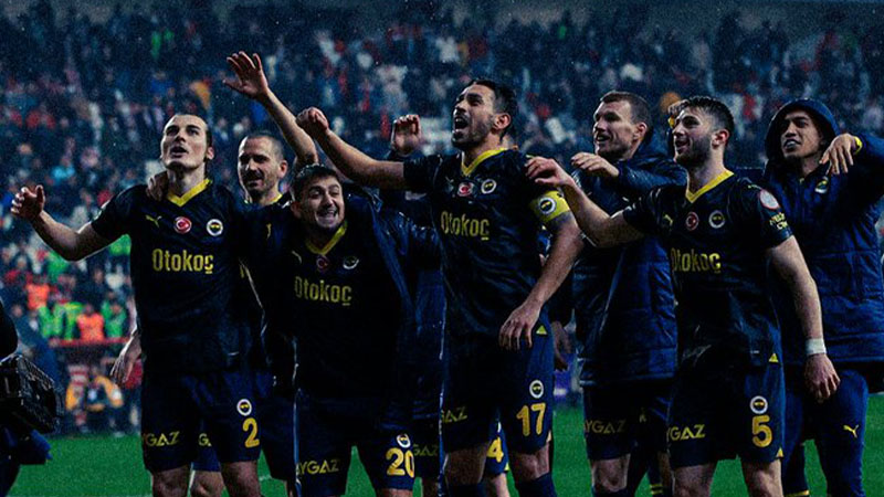 Fenerbahçe'de beklenemedik sakatlık: En az 2 hafta...
