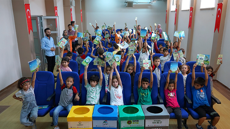 Karaköprü’de öğrencilere sıfır atık eğitimi veriliyor