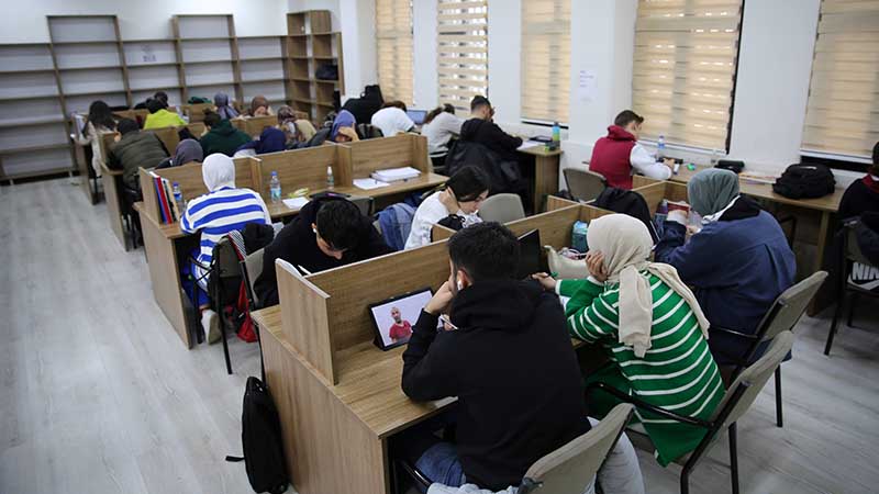 Şanlıurfa'da gençlere sakin bir ortamda ders çalışma imkânı