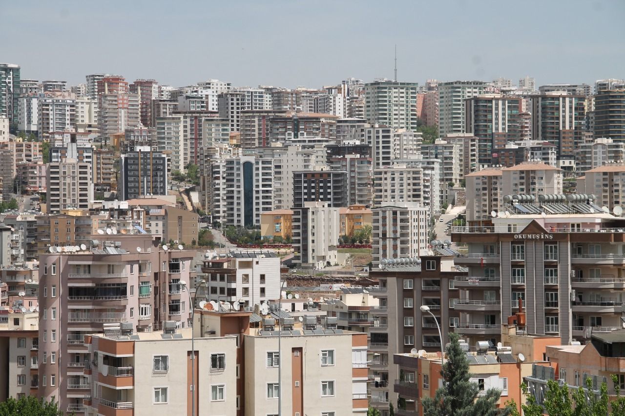 Ev almak hayal oldu: Konut fiyatları tırmanışını sürdürüyor..